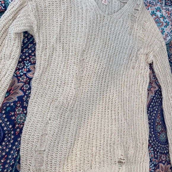 Mossimo Distressed Baggy Long Sleeve - Picture 2 of 4